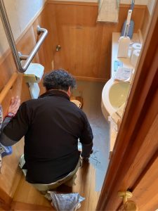渋川市　トイレ工事〈LIXIL アメージュ＋KA31 手洗いなし ピュアホワイト〉