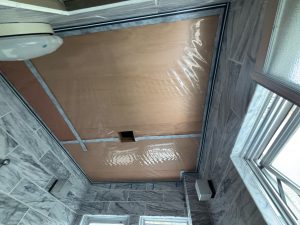 渋川市　浴室天井工事〈フクビ　バスパネルEX-3〉