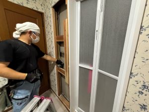 渋川市　脱衣室壁工事〈壁のゆがみ修理〉