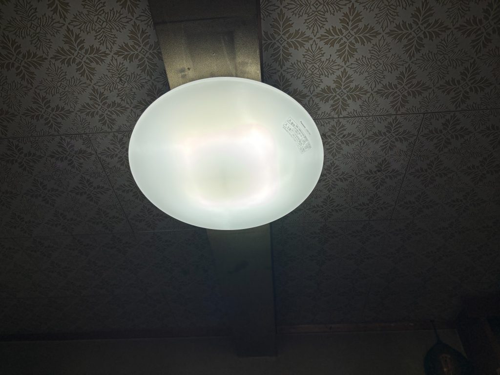 渋川市　照明器具交換工事〈Panasonic　天井直付型LED（昼光色）LSEB1199K　リモコン調光・カチットF　6畳〉