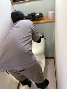 渋川市　トイレ工事〈LIXIL　アメージュZ+シャワートイレD　手洗い付き〉