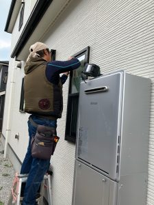 渋川市　浴室窓ルーバー工事〈YKKap　目隠し多機能ルーバー〉